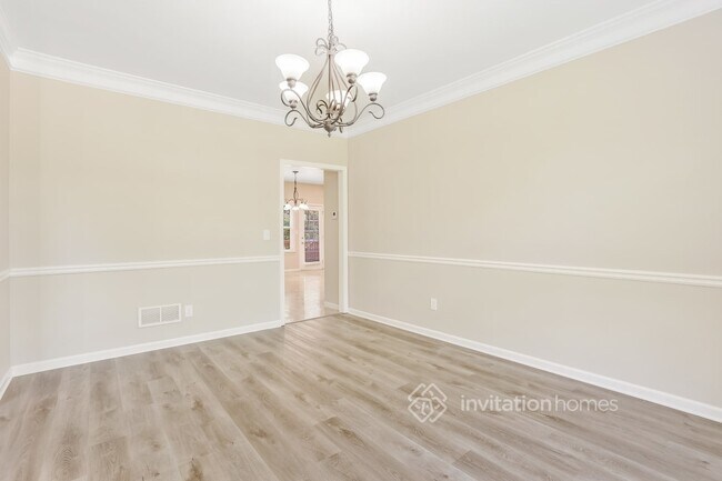 Foto del edificio - 829 Roxwood Park Ct