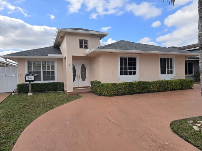 Building Photo - 894 NW 134th Pl