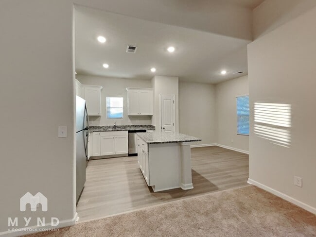 Building Photo - 316 Ivy Bank Dr