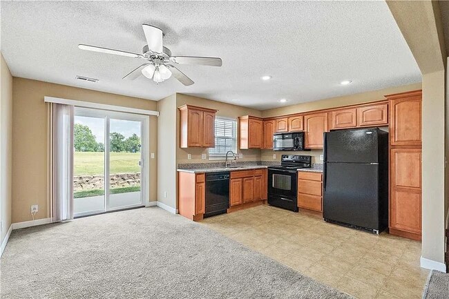 Building Photo - 9032 SW Macintosh Dr