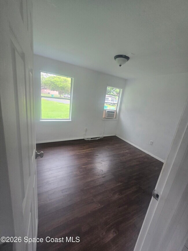 Foto del edificio - 2909 Carver St