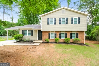 Building Photo - 7548 Colonial Ct