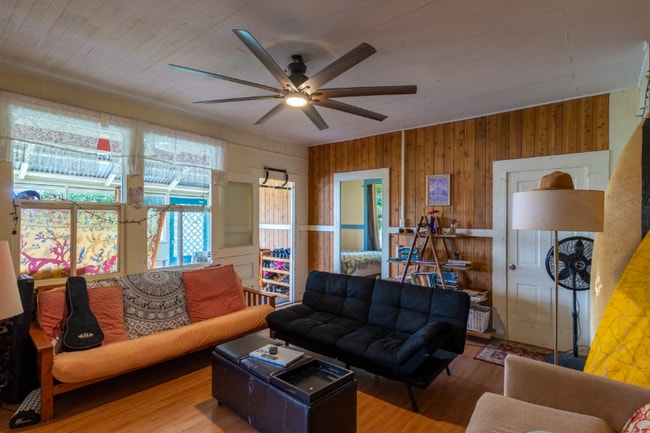 Building Photo - 398 Ohai St