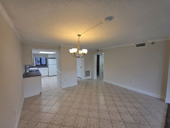 Building Photo - 5301 S Atlantic Ave