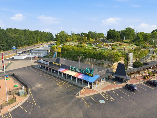 Foto del edificio - 2462 Wisconsin Dells Pkwy