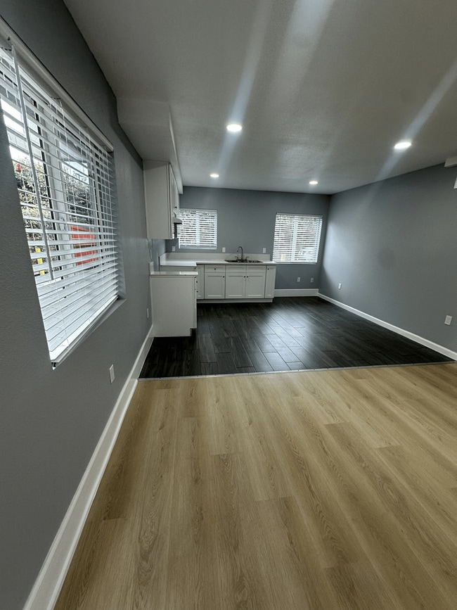 Interior Photo - 14719 S. Berendo Ave