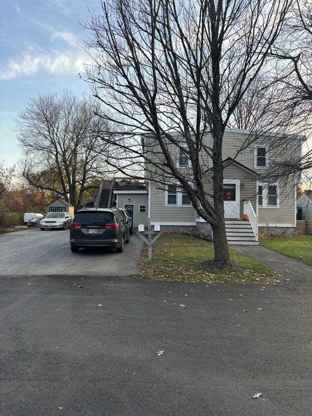 2nd Floor Unit - 373 Mitchell St