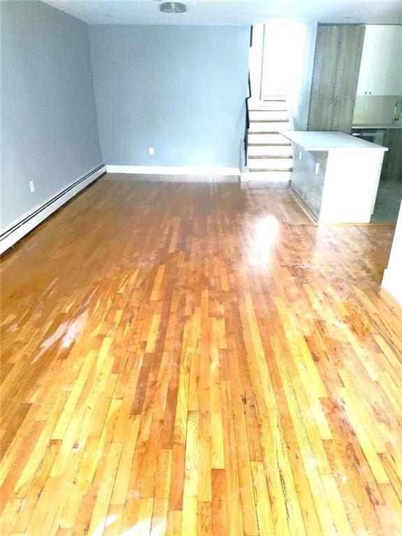 Foto del edificio - 7522 Avenue T