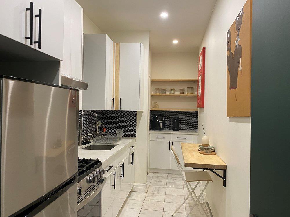 Foto principal - 318 E 151st St