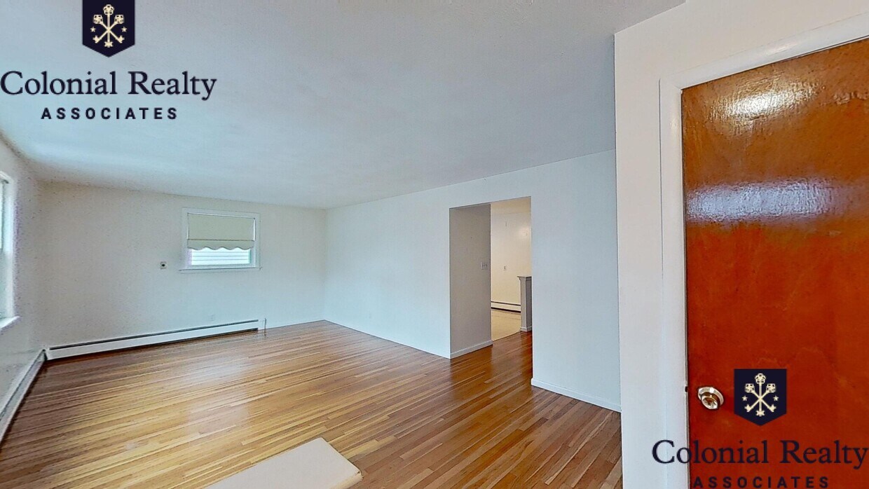 Primary Photo - 28 Hersom St