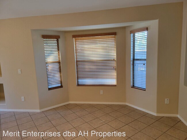 Foto del edificio - 3 br, 2 bath House - 16885 W STATLER ST