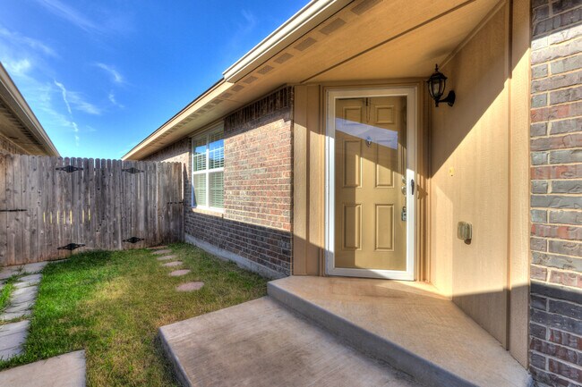 Foto del edificio - 1101 Denmark St