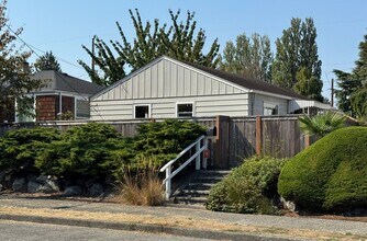 Building Photo - 3043 63rd Ave SW