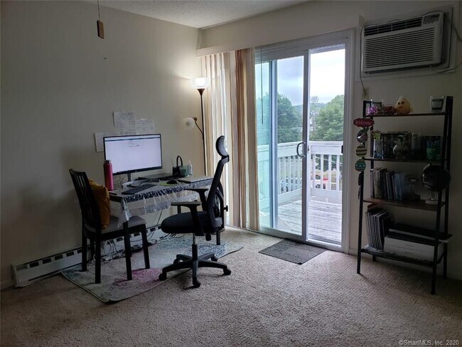 Foto del edificio - 55 Mill Plain Rd