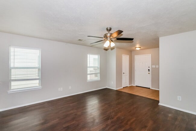 Building Photo - 2730 Skyview Grove Ct