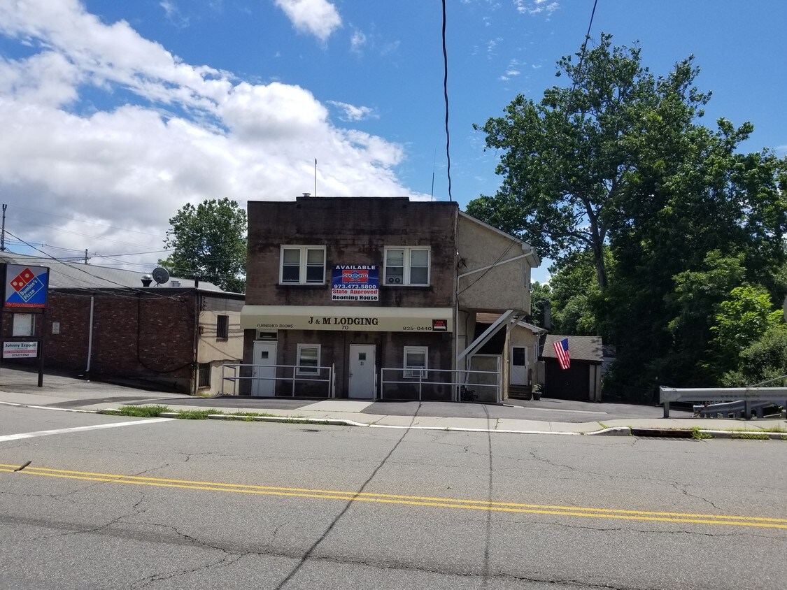 Foto del edificio - 70 Wanaque Ave
