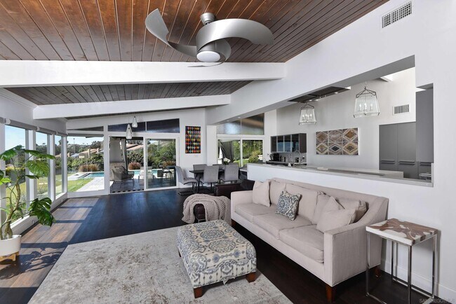 Building Photo - 5468 Avenida Fiesta