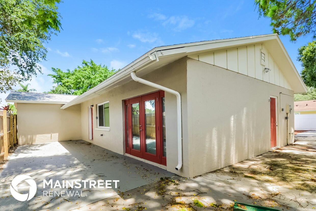 Foto principal - 812 65th Ave W