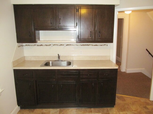 Building Photo - 146 E Cliff St