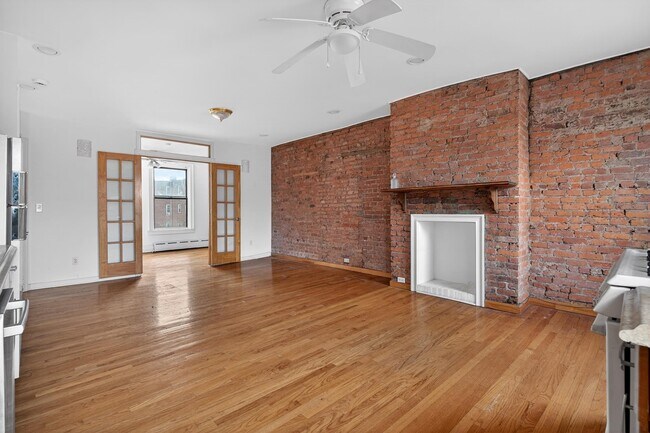 Foto del edificio - 216 Newark Ave