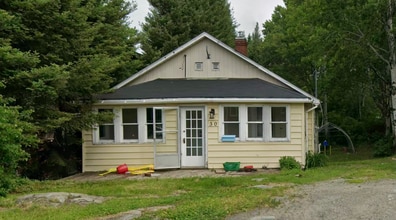 Building Photo - 30 Dixon Ave