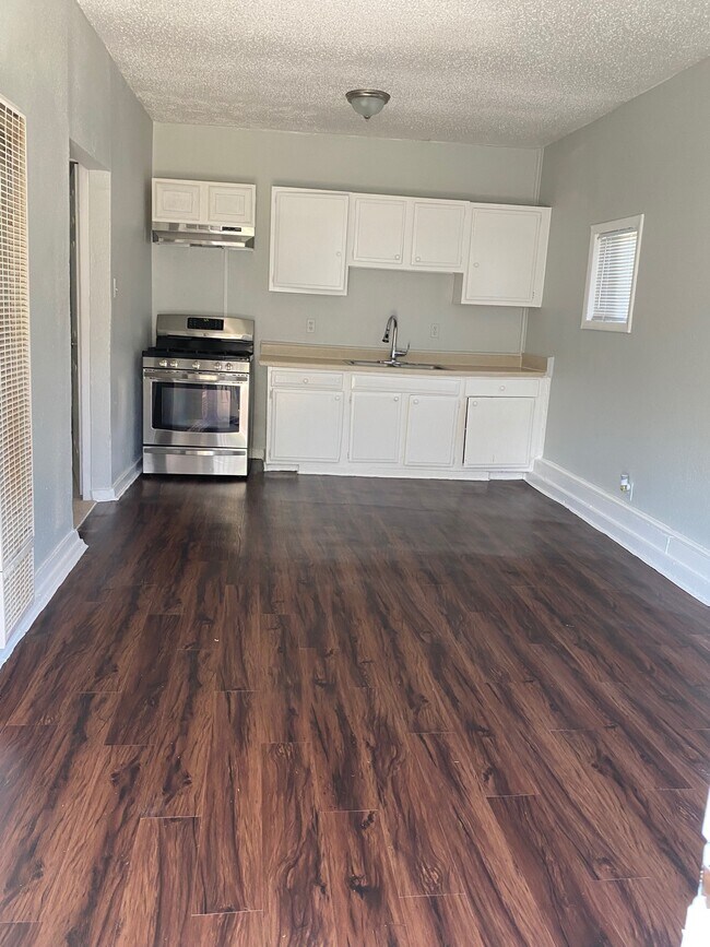Living Room & Kitchen - 406 W Avenue F