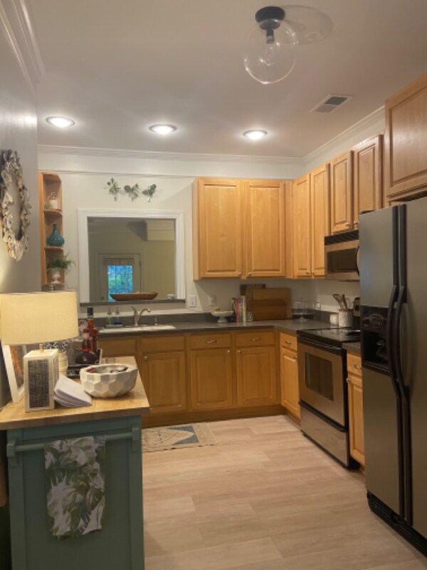 Building Photo - 241 Howle Ave