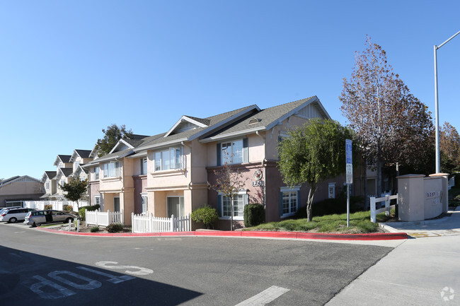 Building Photo - Parke Orcutt Apartments