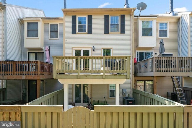 Foto del edificio - 8609 Hawk Run Terrace