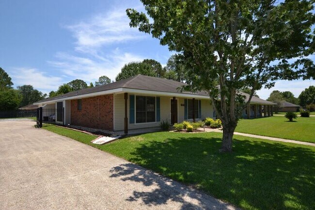 Building Photo - 5561 N Allegheny Ct