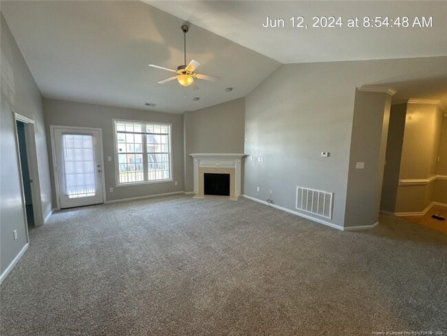 Foto del edificio - 1329 Kershaw Loop