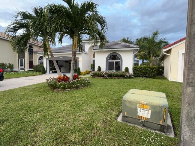 Building Photo - 7563 Santee Terrace