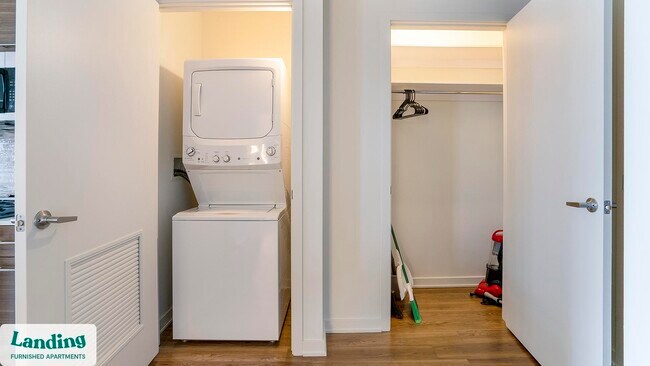 Foto del edificio - 347 W Chestnut St