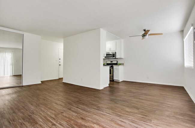 Foto del edificio - 8501 S Sepulveda Blvd