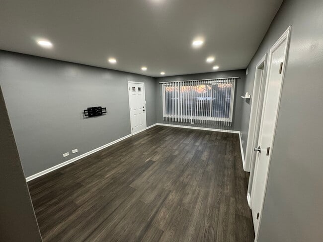 Living Room - 4911 N Harlem Ave