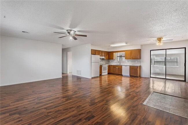 Building Photo - 153 Halleck Ln