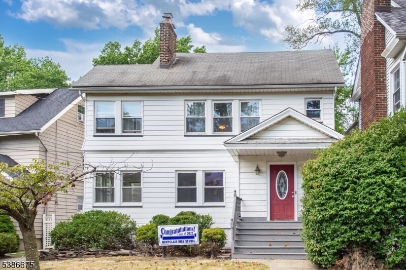 Primary Photo - 220 Park St