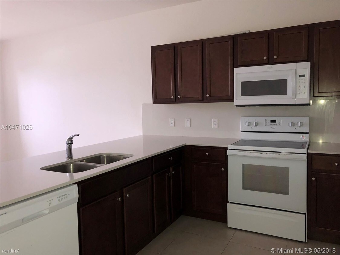 Foto principal - 260 NW 109th Ave