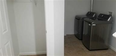 Building Photo - 423 N Commerce St