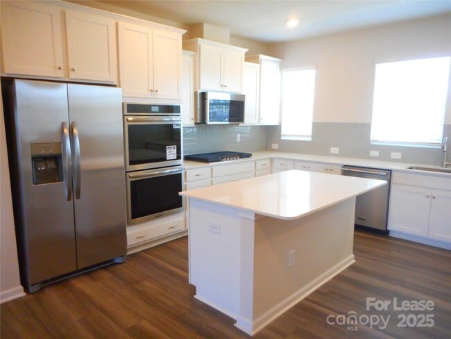Building Photo - 4156 Skyboat Cir
