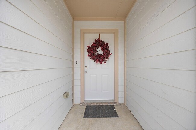 Building Photo - 1605 Village Park Trail