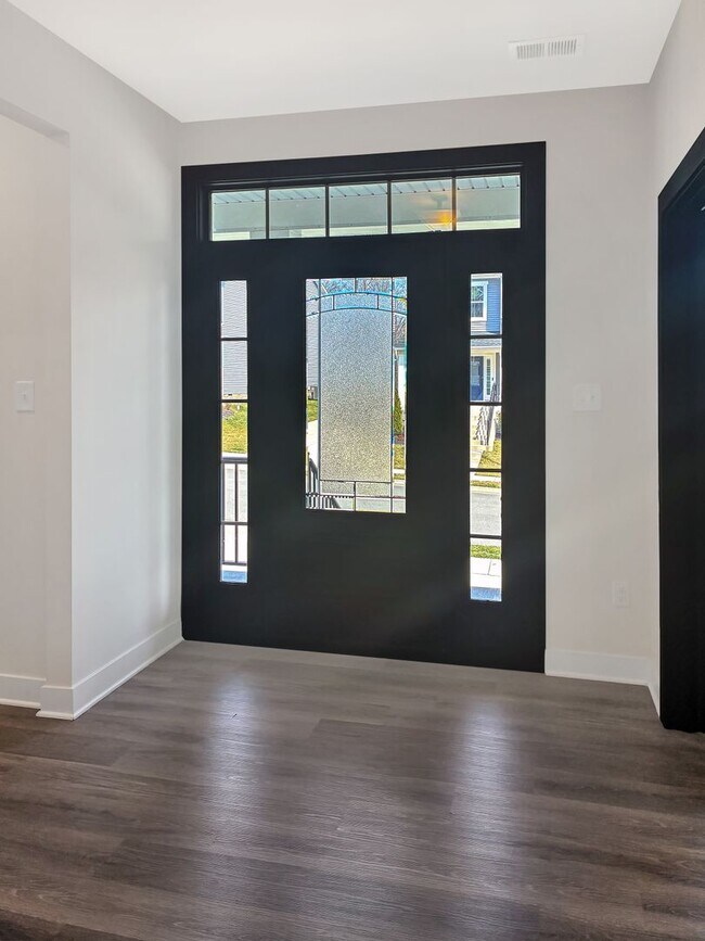 Foto del edificio - Modern Comfort & Style in a Prime Richmond Location