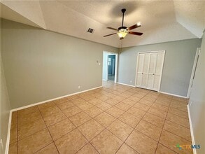 Building Photo - 705 Woodcrest Cir