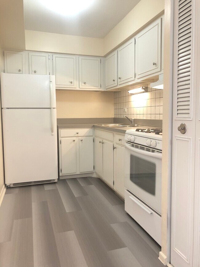 Foto del edificio - 515 W Wrightwood Ave
