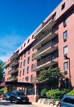 Building Photo - 125 Pleasant St