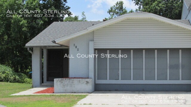 Primary Photo - Great 3/2 Duplex In Convenient Location