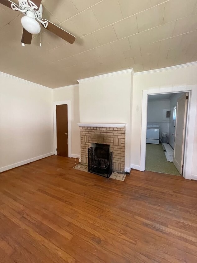 Building Photo - 625 O'Neal St