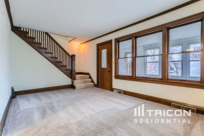 Building Photo - 2322 NE Stinson Pkwy
