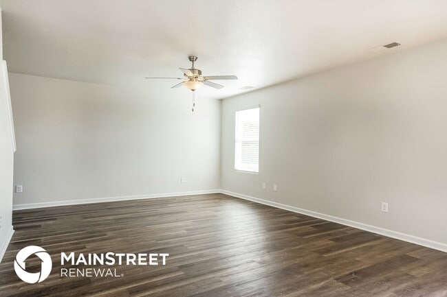 Building Photo - 124 Lahinch Dr