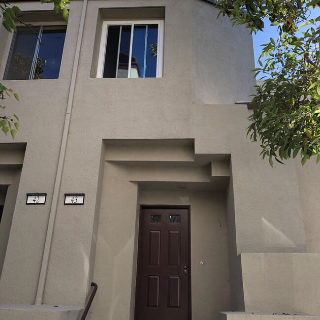 Front door - 43 E Court Ln